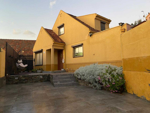 Hermosa Casa (84899)