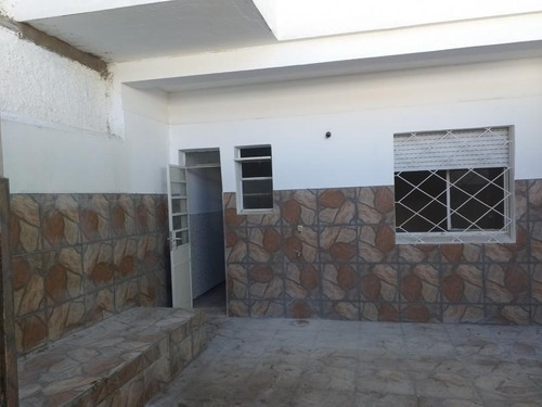Apartamento En Planta Baja Con Renta En La Blanqueada