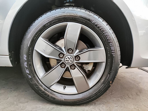 Imagem 10 de 15 de Volkswagen Fox 1.6 Msi Total Connect