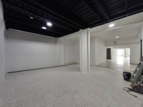 Se Vende Local Valencia El Viñedo