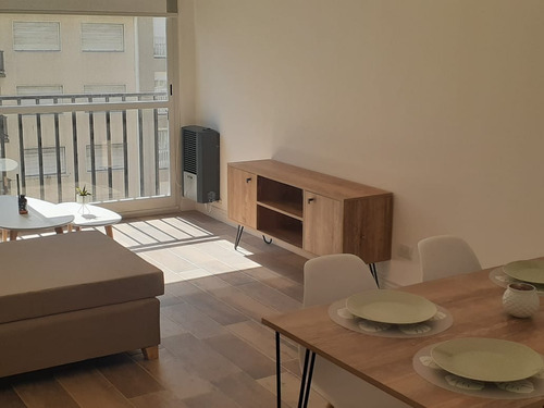 Imagen 19 de 26 de Excelente Departamento De 3 Ambientes Todo A Nuevo, Con Vista Al Mar Y A La Plaza Colón, 70 M2