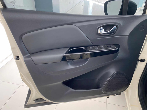 Renault Captur 2.0 Iconic At