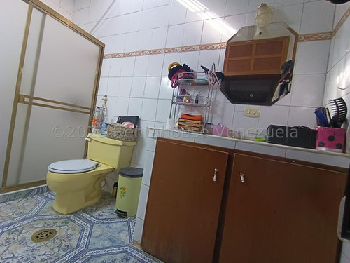 Casa En Venta Para Remodelar Urb Tiuna Maracay 25-14056 Apd