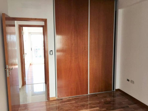 Imagen 12 de 17 de Departamento De Dos Dormitorios Con Cochera Cubierta