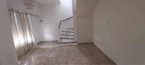 Imagen 7 de 13 de Hermoso Chalet En Esquina , Zona Centrica De Llavallol