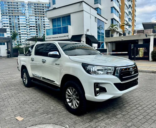 Toyota Hilux 2.8 Srv