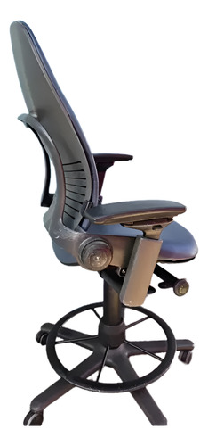 Silla Ergonómica De Oficina Tipo Taburete Steelcase Leap V2 Celeste Cuero Sintético (Usado)