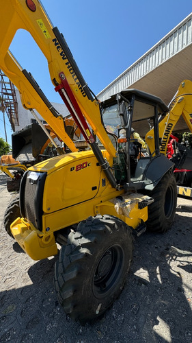 Retroexcavadora New Holland B80c 4wd Kit Nueva