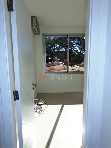 Imagen 15 de 30 de Venta De Apartamento En Mansa, Punta Del Este - Sin Muebles