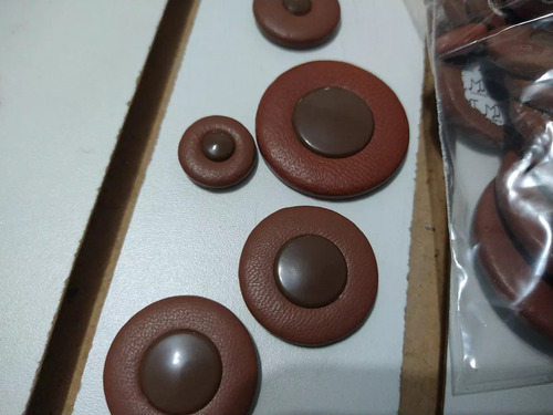 Jogo Sapatilhas Sax Alto Eagle Ressonador Plástico Couro Kit