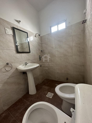Vendo: Casa De 2 Dormitorios Con Fondo