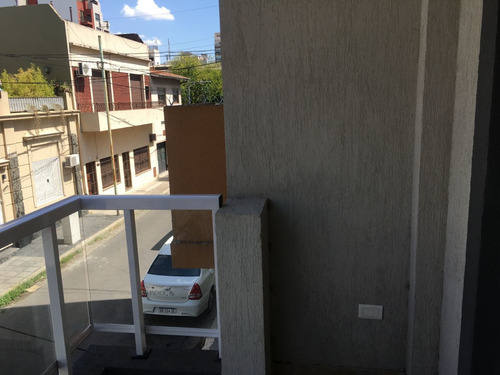 Imagen 7 de 10 de Ph En Venta En Liniers
