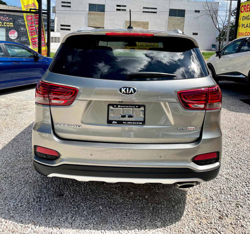 Imagen 3 de 15 de Kia Sorento 2.4l Ex 7p