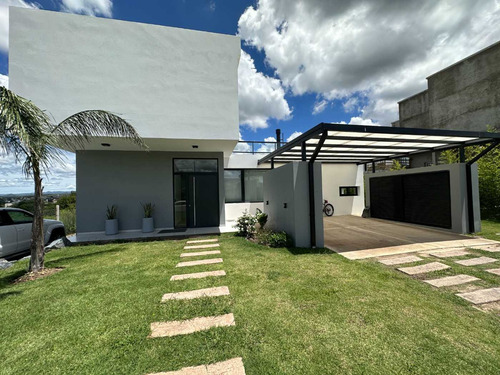 Venta Casa Country Tierralta 3 Dorm Pileta