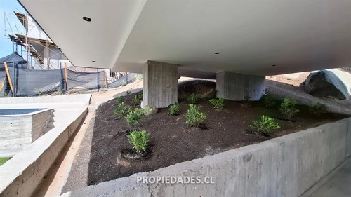 Casa En Condominio En Arriendo En Lo Barnechea