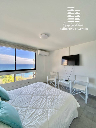 En Venta Penthouse Con Hermosa Vista Al Mar En El Conj Resd La Balandra, Pampatar