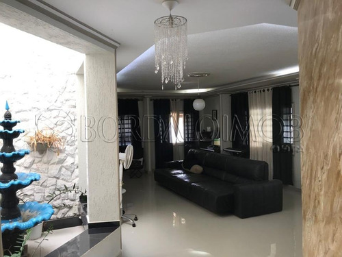 Imagem 2 de 30 de Arniqueiras Casa Com 600m² De Área Construída, 3 Quartos Sendo Todos Suítes + Área De Lazer Completa! Estuda Permuta E Aceita Carro. - Villa132429