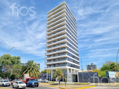 Venta Departamento De Dos Dormitorios Con Balcon, Cochera Y Amenities En Puerto Norte