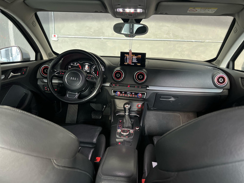 Audi A3 Sedan 1.8 Tfsi Ambition S-tronic 4p