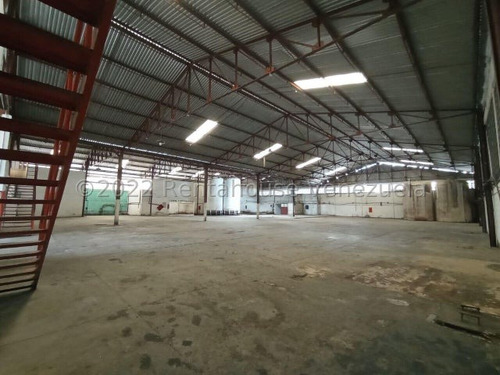 Galpon En Venta En La Av. Intercomunal Maracay. S/ La Providencia 25-12948 More