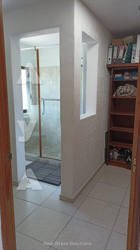 Casa En Venta, 3 Recámaras, 3 Niveles, Cuarto Servicio, Sm 43, Cancún