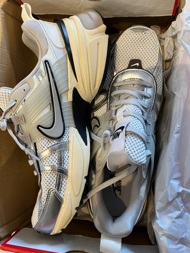 Zapatillas Nike V2k Runnig Mujer Talle 41 (Usado)
