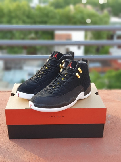 jordan retro 12 negras