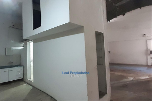 Importante Local Comercial En Zona Goes