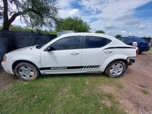 Dodge Avenger 2010 ( En Partes ) 2009 - 2014 2.4l Aut Yonke