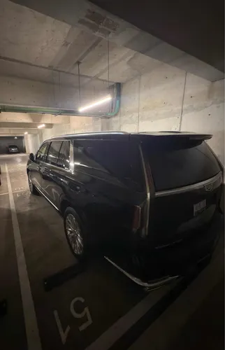 Cadillac Escalade Larga