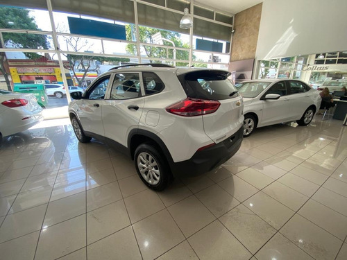 Imagen 6 de 14 de Chevrolet Tracker At