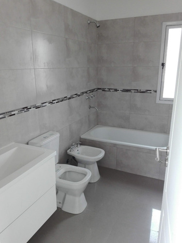 Imagen 10 de 12 de Venta A Estrenar. Duplex 3 Ambientes Interno Con Patio Y Cochera. Financia 30% - Ituzaingo