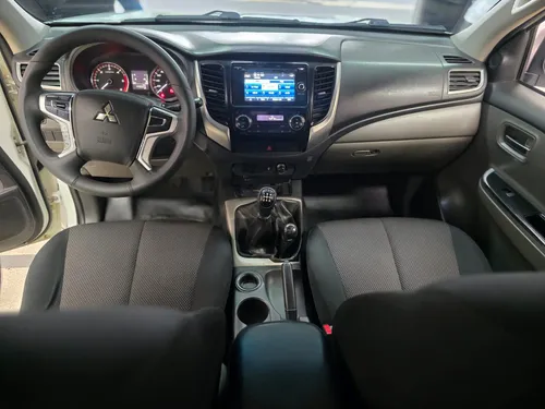 Mitsubishi L200 SPORTERO 2.5 High Power