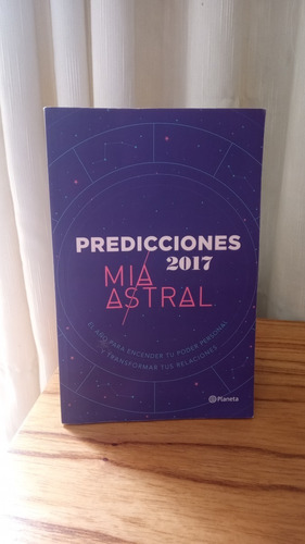 Predicciones 2017 - Mia Astral