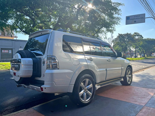 Mitsubishi Pajero Full 3.2 HPE 4X4 16V TURBO INTERCOOLER DIESEL 4P AUTOMÁTICO