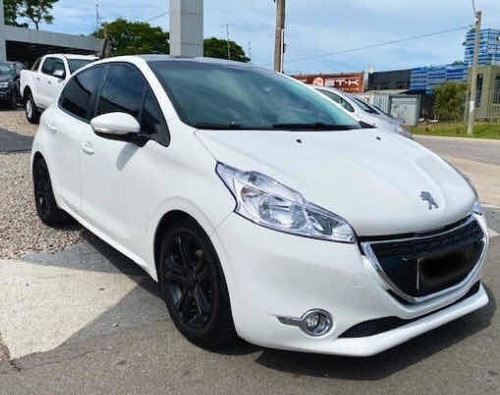 Peugeot 208 Nivel 5