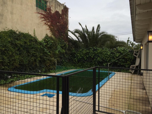 Casa En Venta En Barrio