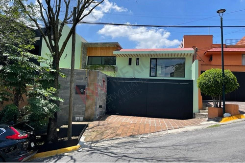 Casa En Venta En Lomas Hipódromo Completamente Remodelada Y