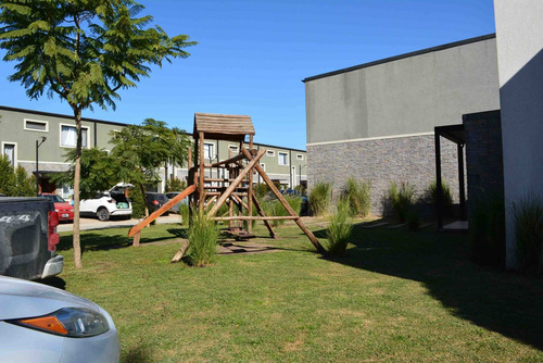 Imagen 22 de 30 de Departamento En Venta Pilar 3 Ambientes Permuta