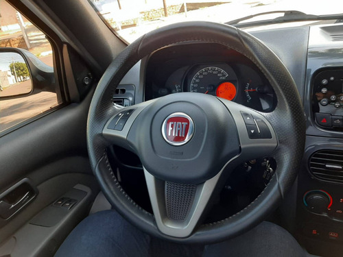 Imagem 7 de 14 de Fiat Strada 1.4 Mpi Freedom Cd 8v Flex 3p Manual