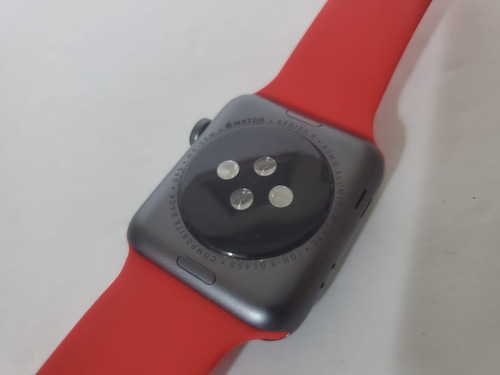 Apple Watch Series 3 (gps) - Aluminio Gris Espacial - 42mm Gris Oscuro Rojo (Usado)