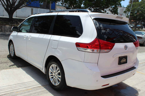 Imagen 5 de 15 de Toyota Sienna 2011 5p Xle Aut