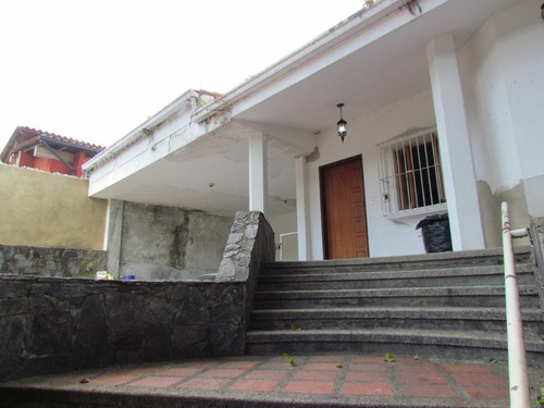 Casa Milagrosa En Venta En Prados Del Este Avenida El Parque Caracas 