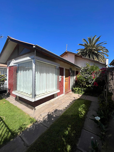 Casa En Venta La Serena. Calle Larrain Alcalde.