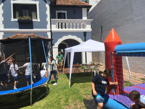 Imagen 8 de 10 de Alquiler Inflable Cama Elástica Metegol Tejo Pingpong Arcade