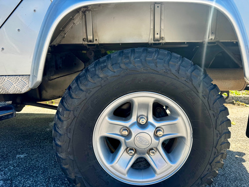 Land Rover Defender 2.5 110 Cstd Black 5p