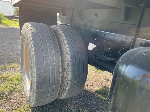 Imagen 11 de 12 de Isuzu Elf 300