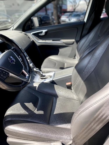 Volvo XC60 2.5 T5 Momentum
