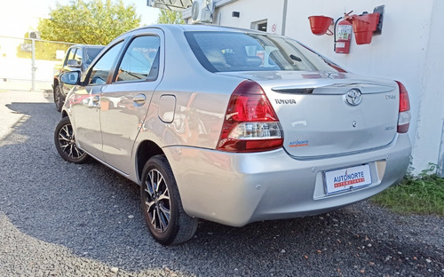Toyota Etios Platinum 4pts At 2017