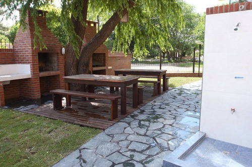 Imagen 14 de 24 de Edificio De 9 Departamentos Con Estacionamiento Y Bauleras